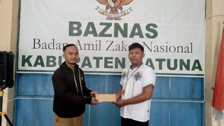 Baznas Natuna Salurkan Bantuan Untuk Guru MTS Baburrahmah